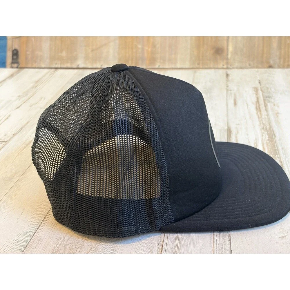 Men’s Black Solid Mesh Snap Back Trucker Hat Adjustable 0/S  Volcolm